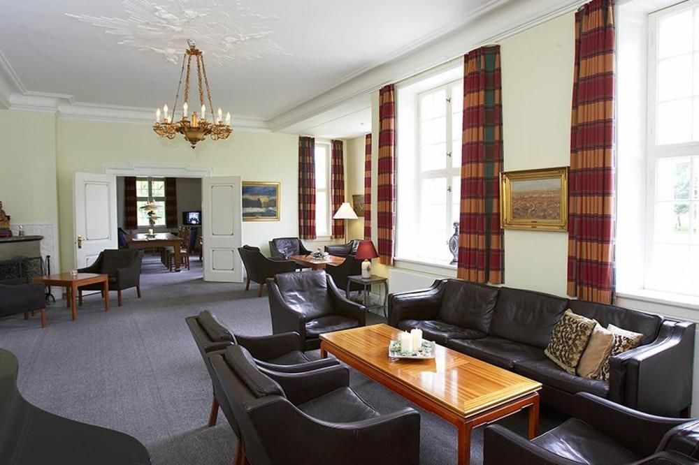Gl. Avernaes Sinatur Hotel & Konference 埃伯鲁普 外观 照片